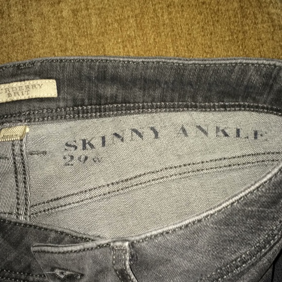 Burberry Britt skinny ankle jeans - Picture 3 of 6